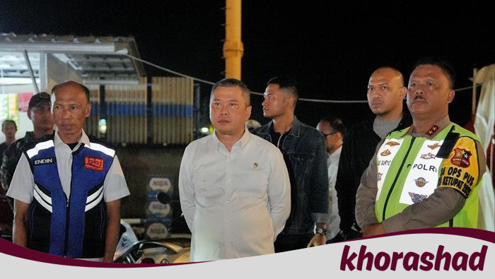 Kakorlantas, Menhub, Dirut JR-ASDP Sahur dan Pantau Arus Mudik di Pelabuhan Merak Hingga Subuh