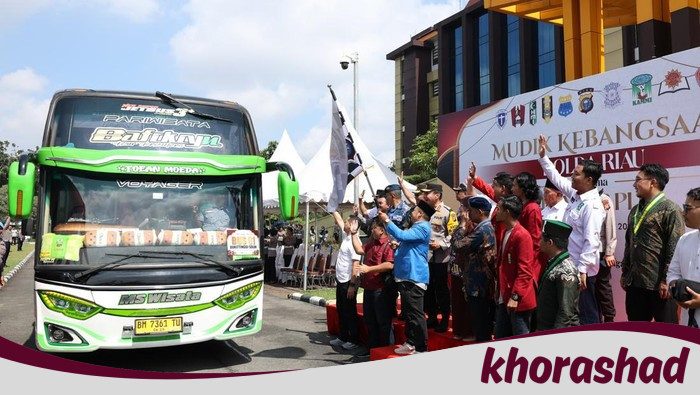 Kapolda Riau Lepas 4 Bus Mudik Gratis Tujuan Sumut dan Sumbar - Update 2