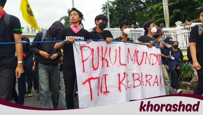 Ikut Demo Tolak UU TNI di DPR, Nett Khawatir Sulit Kerja di Luar Negeri - Alternatif 2