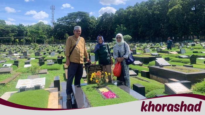 **Nyekar Lebaran H-1: Peziarah TPU Tanah Kusir Cari Kebanyakan Khusyuk!**