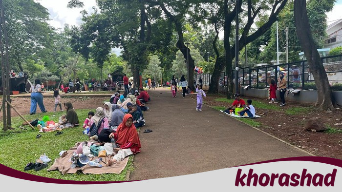 Warga Boyong Keluarga Picnic santai, Tebet Eco Park Dikunjungi karena Murah dan Adem