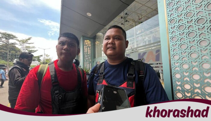Stasiun Senen Terjebak dalam Lumpur Mudik dan Balik Mudik!