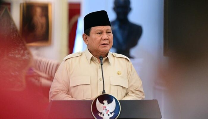 Kritik ‘Indonesia Gelap’ Bikin Prabowo Berpikir Lagi