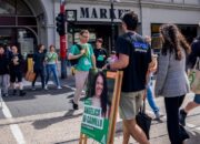 “Tanpa Spanduk, Namun Jual Kebijakan: Strategi Pemilu Australia”