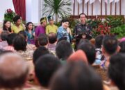 Jokowi Menceritakan Kisah ‘Disuruh-suruh’ Titiek Puspa di Istana, Ini Reaksi Publik!