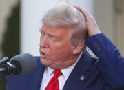 Trump dan Rambutnya, Perintah Eksekutif yang Menuai Kontroversi!