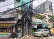 Kuningan Jaksel, Kabel Berantakan dan Warga Merasa Ngeri!