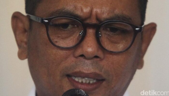 “Andra Soni Hadapi Banjir, Tim Baru Ini Ajak Warga Ikut Aksi!”