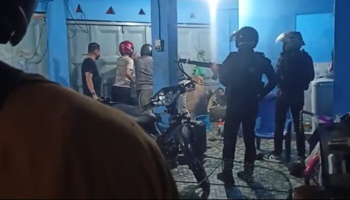 “Momen Menegangkan Polisi Dikepung-Diserang Saat Gerebek Narkoba di Medan: Pemberontakan atau Pemberontakan?”