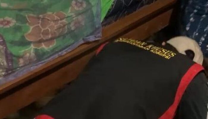 Terungkap Gepokan Dolar AS di Kolong Kasur Hakim Tersangka Suap – Update 3
