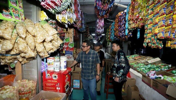 Usai Penertiban, Wawalkot Tangsel Tinjau Kondisi Pasar Ciputat Malam Hari – Update 2