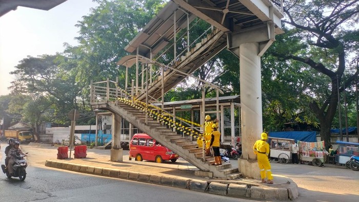 JPO Tanpa Pagar di Cakung Ditutup, Bagaimana Solusi untuk Keamanan Pejalan Kaki?