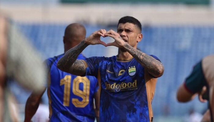 “Dari Penantian kePastian, Persib Pastikan Ciro Main Sampai Liga 1 Musim Ini Berakhir”