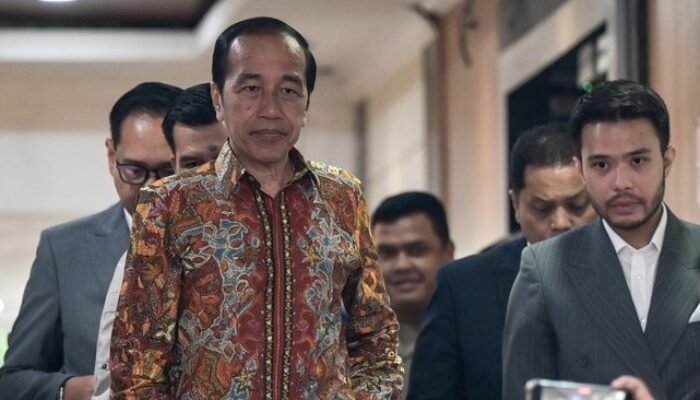 6 Hal Terbaru: Jokowi Terlibat dalam Kasus Ijazah Palsu 5 Orang.