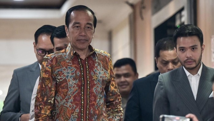 Sebelum ke Polisi, Jokowi Somasi 2 Kali soal Tuduhan Ijazah Palsu!