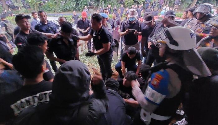 Tragedi Tol DPR: Polisi Tangkap Kelompok Anarko di Demo May Day