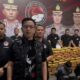 Koper Berisi 143 Kg Ganja Dibongkar, Polisi Tangkap 2 Tersangka di Tangerang, Resah Warga!