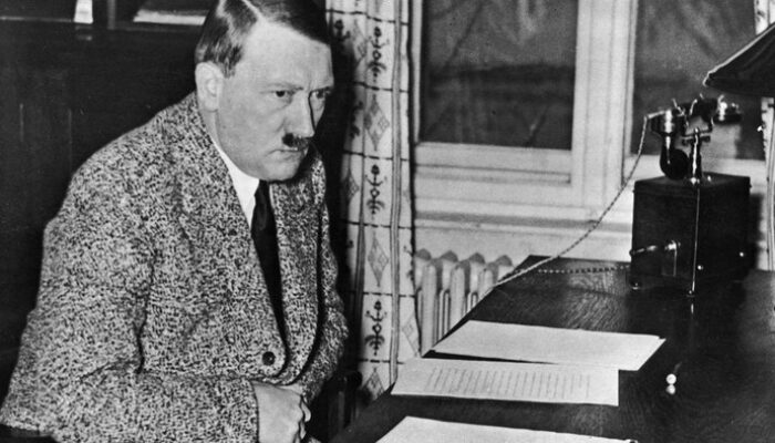 [80 Tahun Lewat, Misteri Hari-Hari Akhir Adolf Hitler: Fakta Mengejutkan Terungkap]