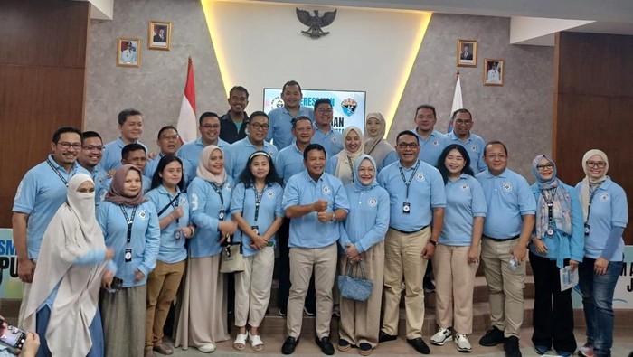Ketum IAS Herindra Beri Hadiah Perpustakaan Renovasi untuk SMAN 8 Jakarta, Inspirasi untuk Semua!