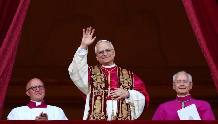 **”Leo XIV: Paus Pertama dari AS yang Mengguncang Dunia Gereja”**