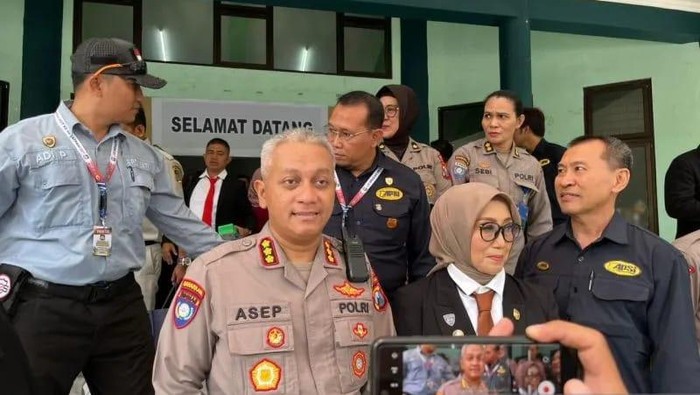 Kombes Asep Irpan Konsisten Mengabdi di Binmas dengan Filosofi 'Cukup Secangkir' - Update 3