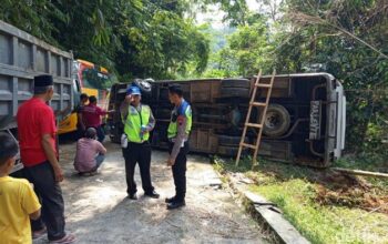 Bus Antar Jemput Terguling, 19 Santri Dalam Kondisi Kritis