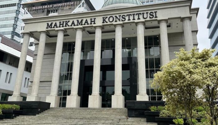 “Mahasiswa Gugat UU TNI ke MK, Minta Ganti Rugi ke Negara dari Presiden-DPR”