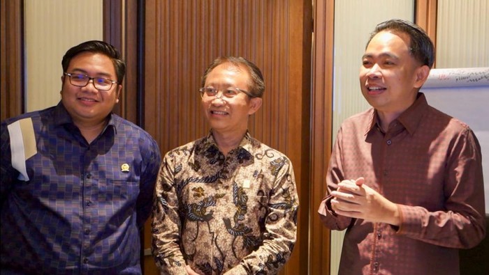 Dari Jember, Bupati Ajukan Listrik Gratis untuk 7 Ribu Rumah, Menyelamatkan Warga atau Mencari sorotan?