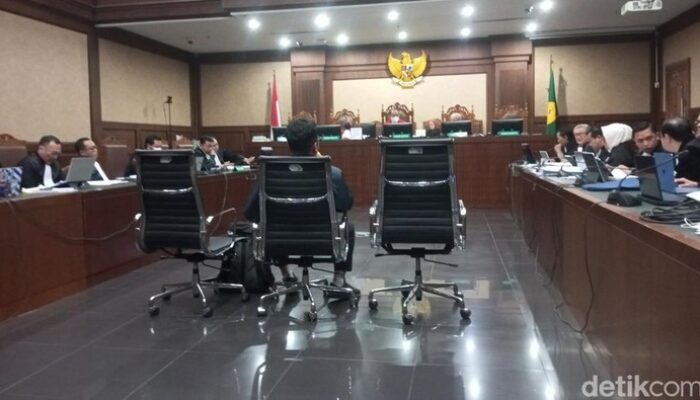 Operasi KPK Terkemuka Disebar Firli Bahuri Sebelum Hasto-Harun Dihentikan: Konspirasi atau Kesalahan?
