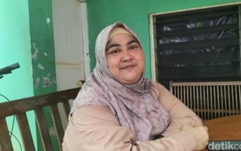 Warga Katon Bagaskara Jaksel Rela Berendam Setiap Hujan Turun