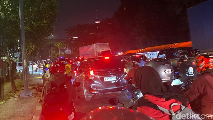 Galian Pipa di Jalan Raya Bogor Cijantung Belum Rampung, Lalin Macet - Update 2