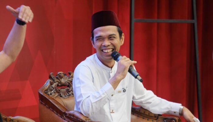 [Throwable] Canda UAS ke Rocky Gerung: Kajian Polda Riau kutip Al-Quran, Bikin Heboh!