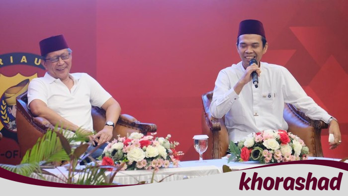 Kala UAS dan Rocky Gerung Saling Berbalas Pantun di Kajian Polda Riau - Update 3