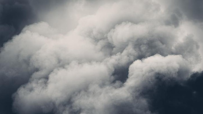 Awan Beracun Membungkam Ribuan Warga Spanyol, Kebijakan Penyelamatan Apa yang Dilakukan?