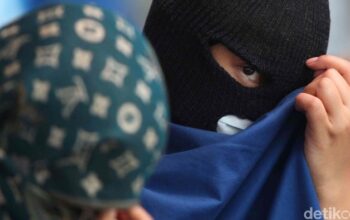 “Heboh! Pengamen Viral yang Rusak Bus di Serang Ditangkap, 1 Diburu Polisi!”