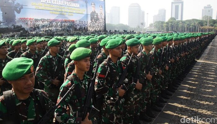 Dukung Kebijakan, Prajurit TNI Bantu Kejaksaan di Tanah Air