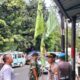 Mereka Ternyata Melanggar, Polisi Turun Tangan Tertibkan Ratusan Bendera Ormas di Jakpus!