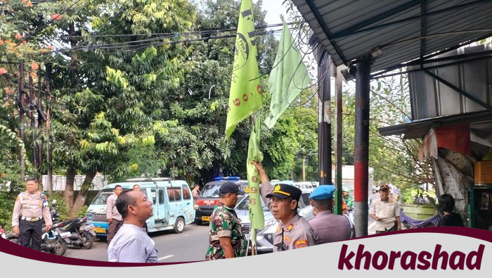 Mereka Ternyata Melanggar, Polisi Turun Tangan Tertibkan Ratusan Bendera Ormas di Jakpus!