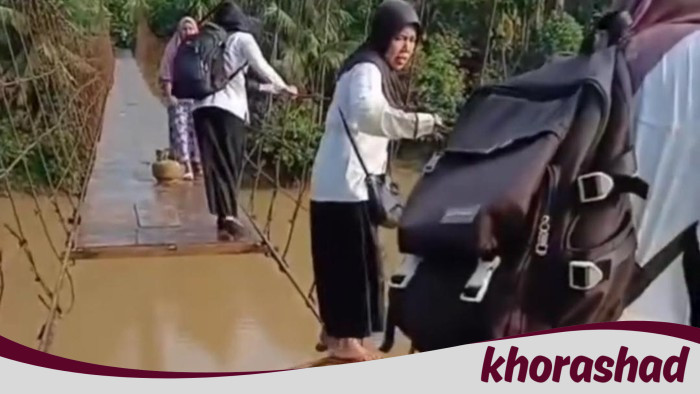 4 Guru SD di Merangin Jambi Viral Lewati Tali Jembatan Gantung untuk Tetap Mengajar