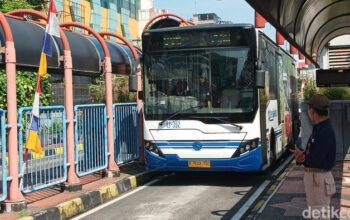 Dari TransJ ke KRL, Nikmati Perjalanan Gratis dengan Kartu JakMob! 🚅💰