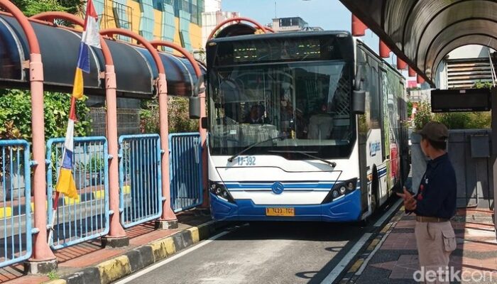 Dari TransJ ke KRL, Nikmati Perjalanan Gratis dengan Kartu JakMob! 🚅💰