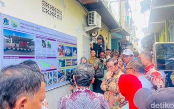 Tinjau Menteng, Pramono: 55 RW Tanpa Fasum-Fasos yang Layak, Benarkah?
