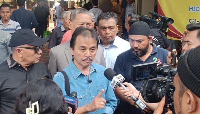 24 Pertanyaan Tantang: Roy Suryo Bongkar Laporan Ijazah Palsu Jokowi