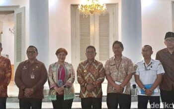 Andra Soni Bertemu Dirut Damri, Jajaki Kerja Sama Bus Banten Rapid Transit – Update 1