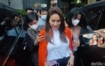 Nikita Mirzani: Berkas Kasus Pemerasan “Sudah Dilengkapi” Diserahkan Ulang ke Jaksa