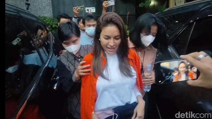 Nikita Mirzani: Berkas Kasus Pemerasan