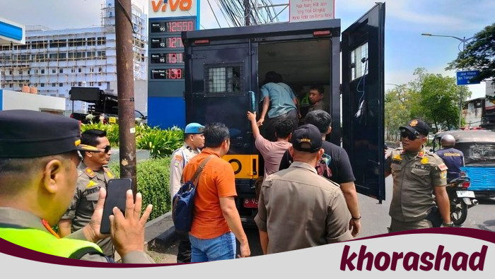 10 Jukir Liar Ditangkap Saat Penertiban Atribut Ormas di Jakbar