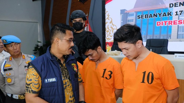 17,37 Kg Sabu dari Bos Malaysia Gagal Beredar, Polisi Riau Berhasil Gagalkan Peredaran Narkoba