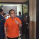Jadi Tersangka Pemerasan, Ketua Kadin Cilegon Pamer Jempol di Depan Media