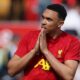 “Dari Senyum ke Sedih, Alexander-Arnold Dimarahi Fans Liverpool!”